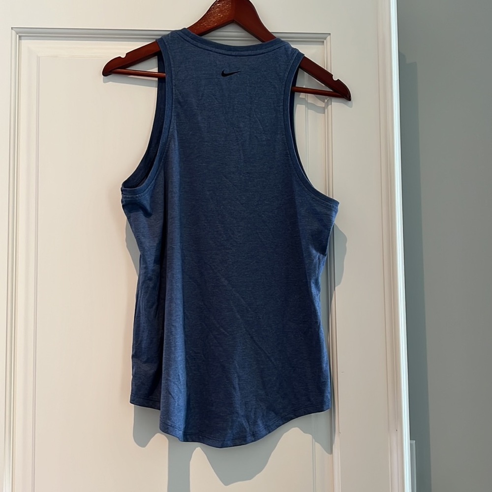 Nike Exercise Tank - Picture 4 of 4